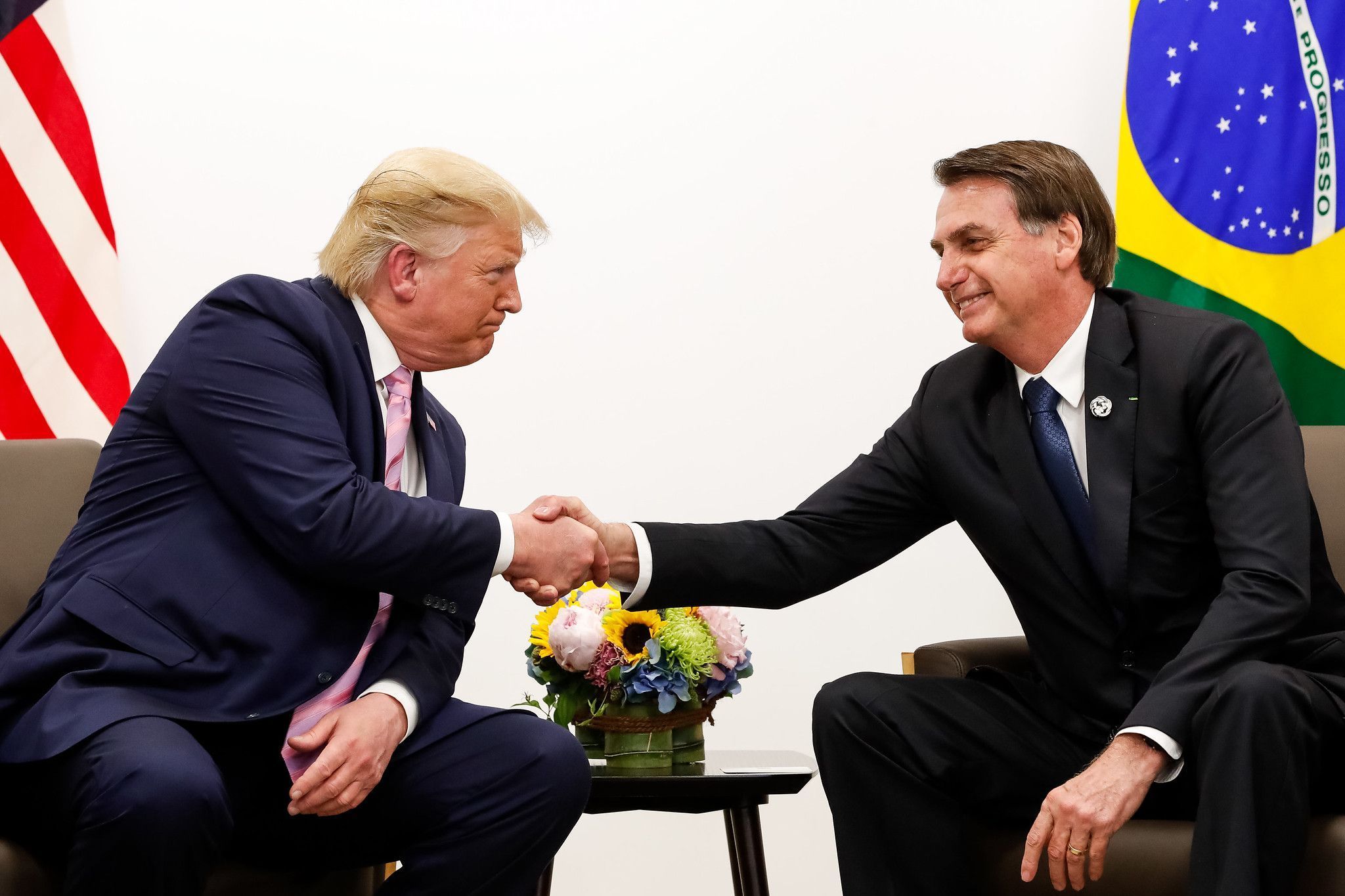 Bolsonaro pede a Moraes autorização para viajar à posse de Donald Trump
