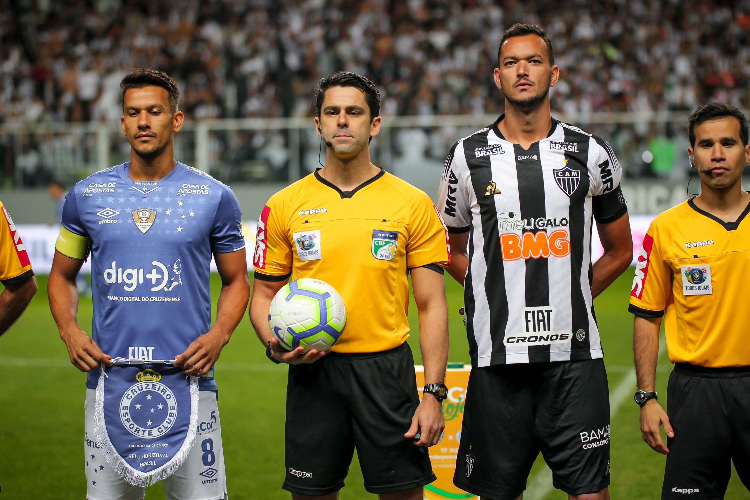 Cruzeiro x Atlético: veja histórico do árbitro Flávio Rodrigues de Souza no clássico