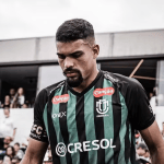 Zagueiro do Maringá-PR é pilar de polêmica por cartão na Série C; entenda