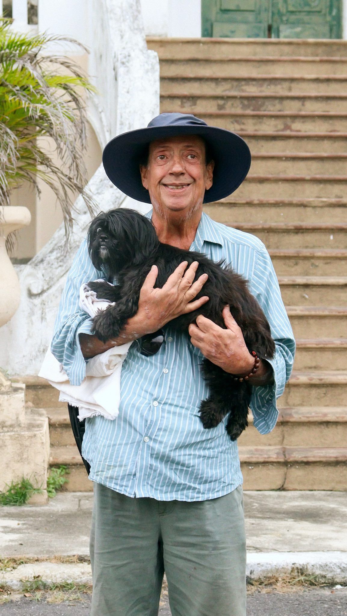 Marcos Oliveira ganha casa no Retiro dos Artistas doada por Marieta Severo
