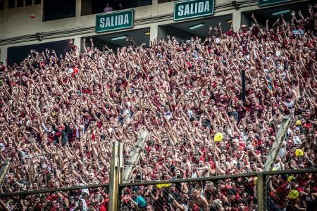 Torcida do Flamengo no Monumental de Lima: estádio voltará a receber uma decisão de Libertadores em 2025