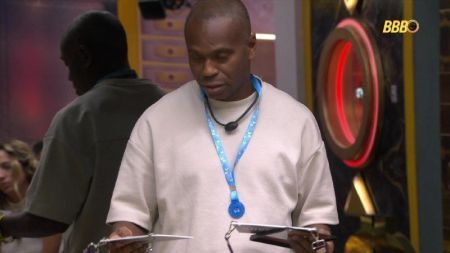 Edilson Capetinha foi quem atendeu o Big Fone