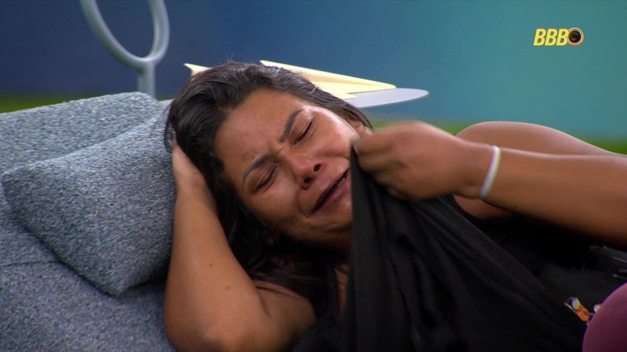 BBB 26: Chaiany se emociona, admite erro e tenta reaproximação com Samira