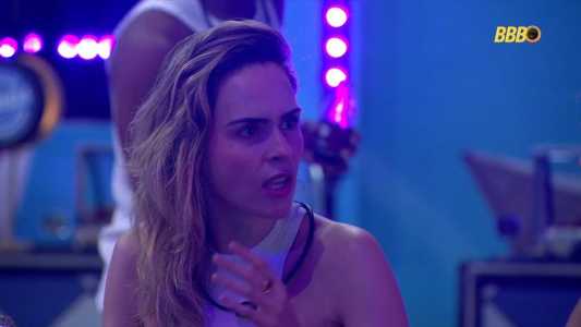 Ana Paula estranha o brother