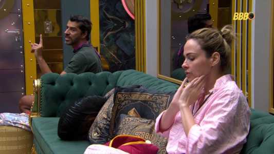 Alberto e Ana Paula discutem