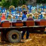 Mortes caem 15,8% no Brasil em 2022; entenda como vacina da Covid-19 contribuiu para queda