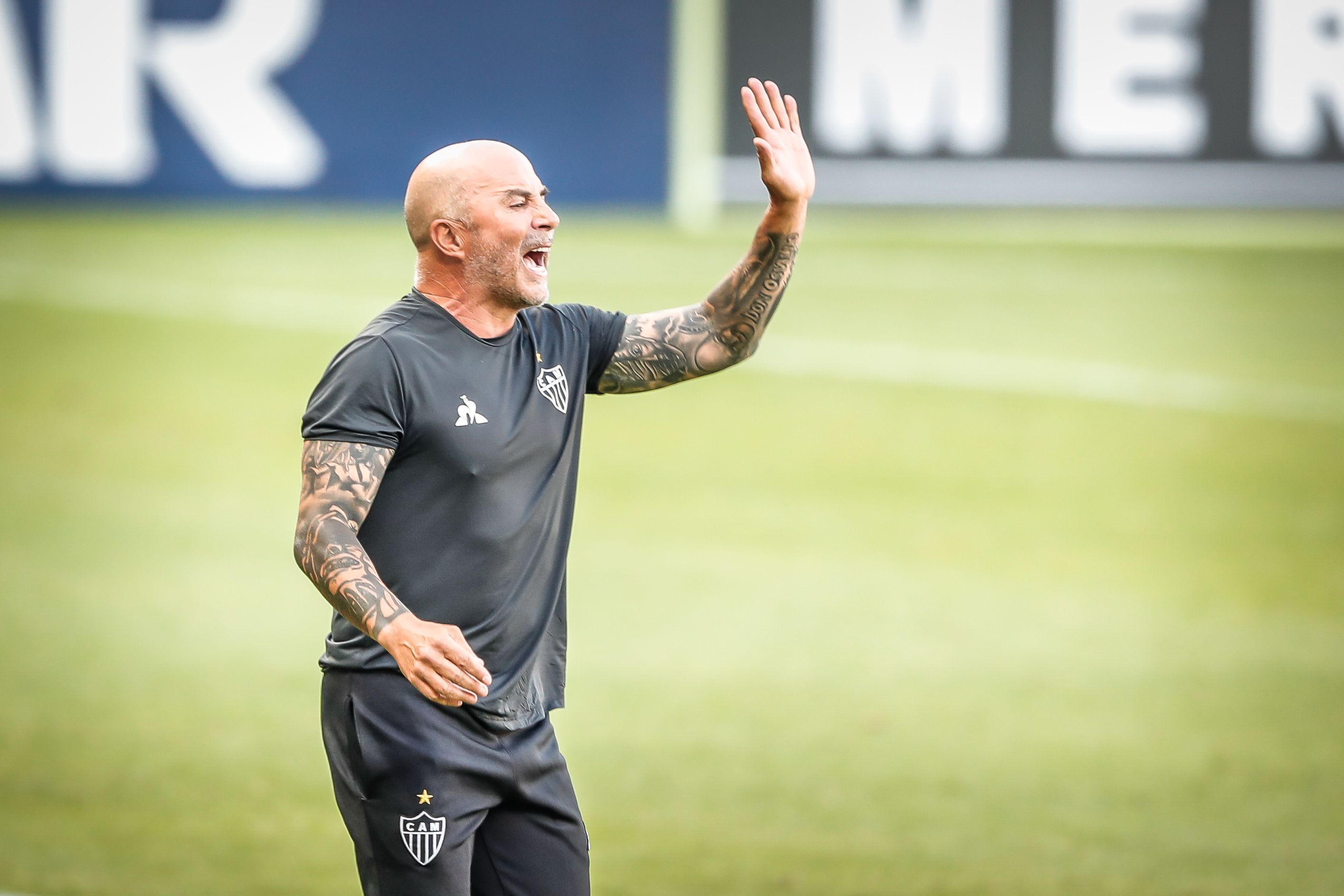 Ex-Atlético revela bastidores de Sampaoli no clube: ‘Passava do limite’
