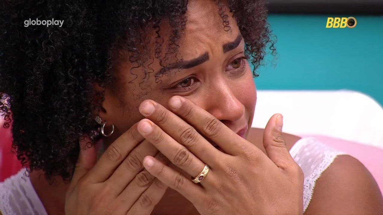 Aline chora após passado de Gracyanne vir à tona no BBB 25
