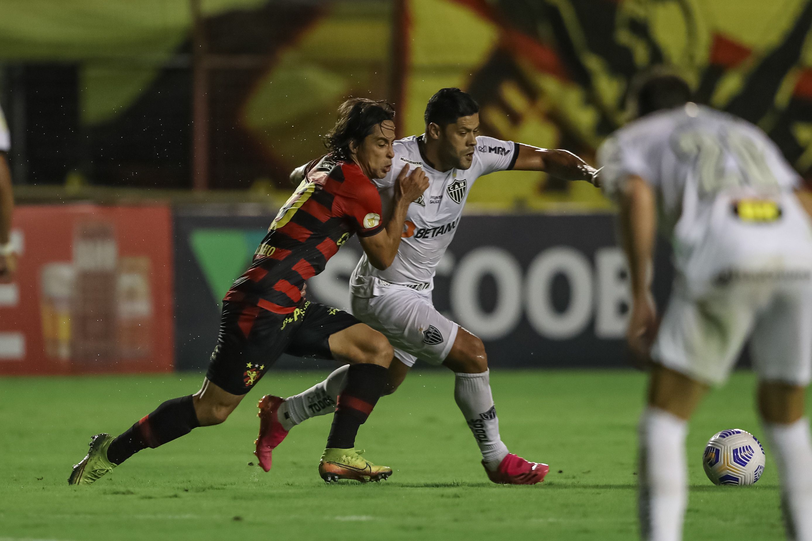Atlético e Sport ostentam invencibilidades e se enfrentam pela Copa do Brasil