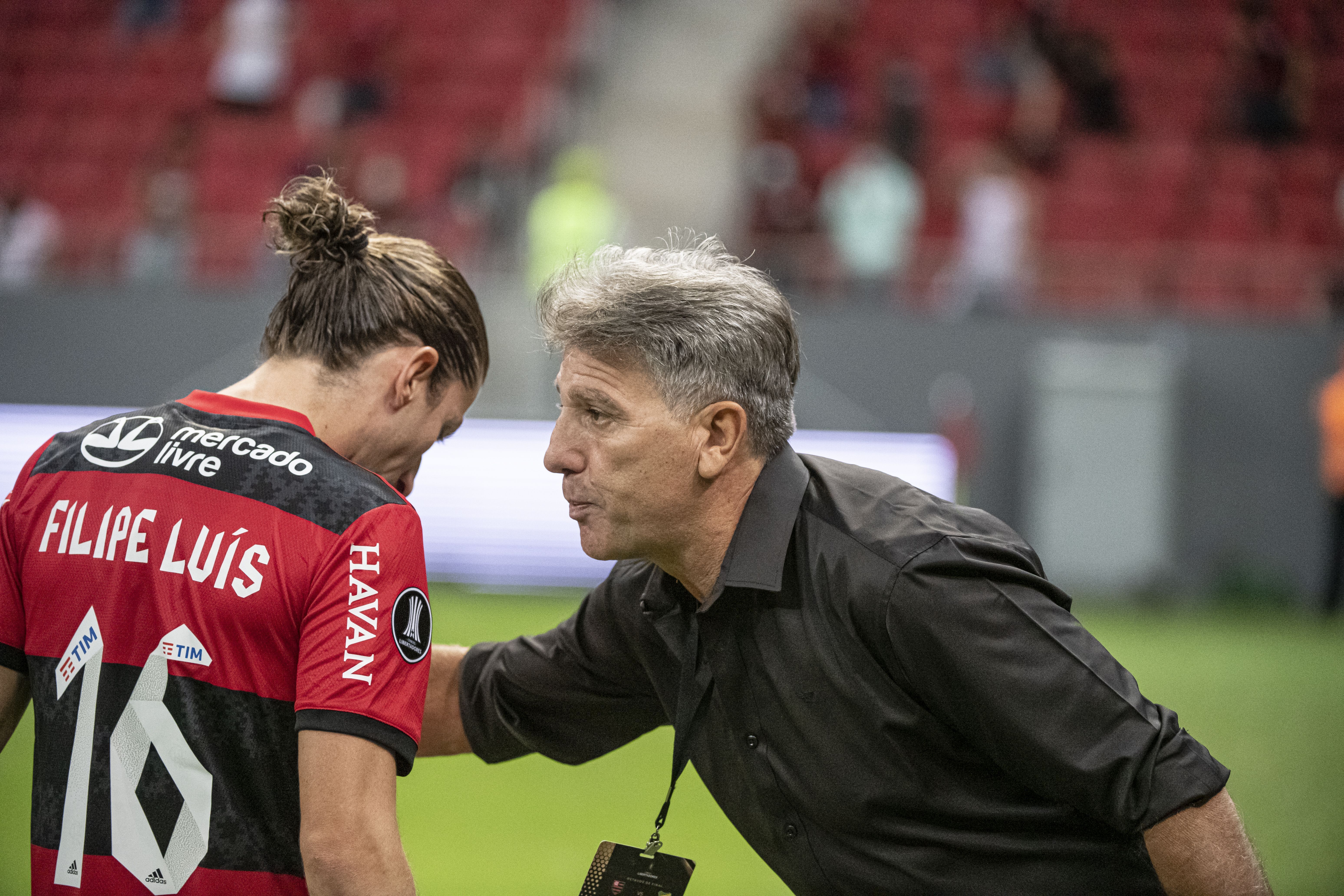 Renato Gaúcho conversa com Filipe Luís toda semana e faz projeção da carreira