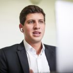 Recife: a um mês do 1º turno, João Campos soma 74% das intenções de voto, diz Datafolha
