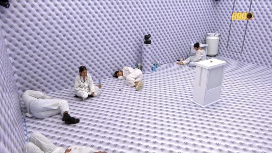 Dinâmica do Quarto Branco iniciou na noite de segunda-feira (12)