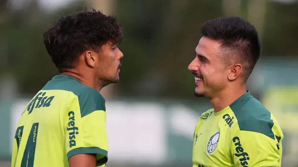Torcida do Amazonas provoca Willian Bigode, do Santos, por dívida com Scarpa, do Atlético