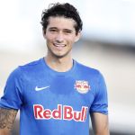 Palmeiras encaminha contratação para suprir carência no meio-campo