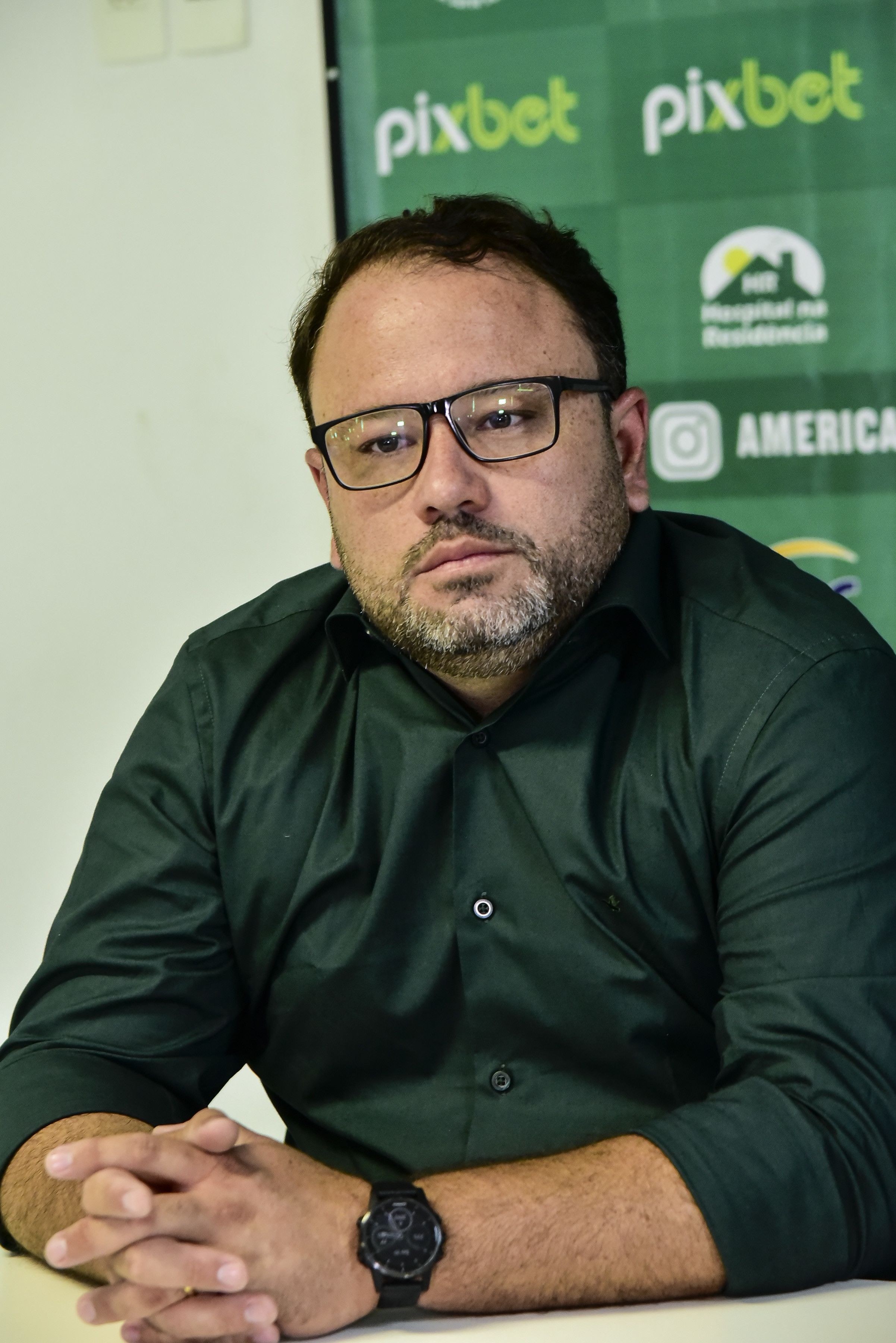 Diretor do América vai à FMF, abre o jogo sobre expulsão e pede árbitro de fora na final