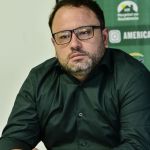 Diretor do América vai à FMF, abre o jogo sobre expulsão e pede árbitro de fora na final