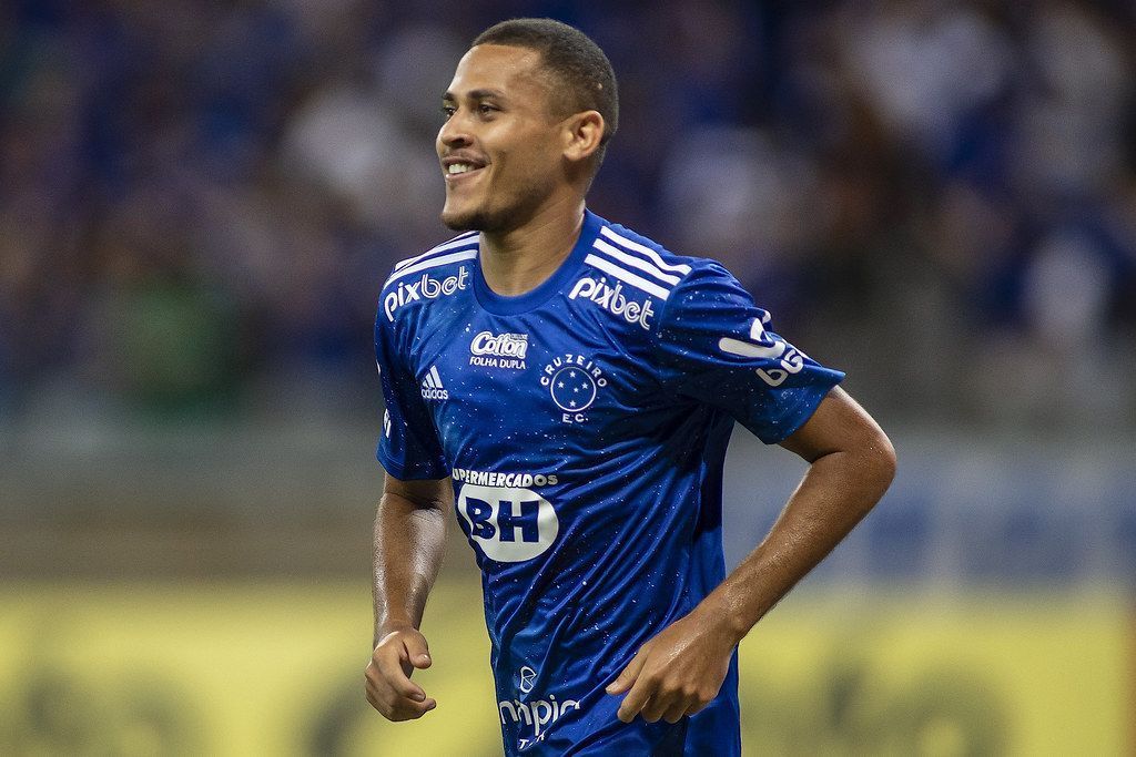 Clube da Série B anuncia contratação de meia-atacante ex-Cruzeiro