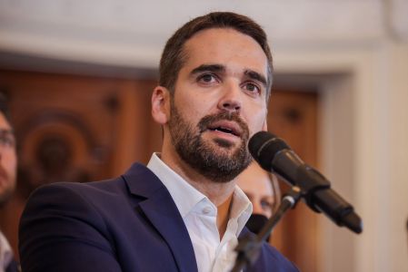 PSDB confirma fusão e quer Eduardo Leite candidato à presidência em 2026 | CNN Brasil