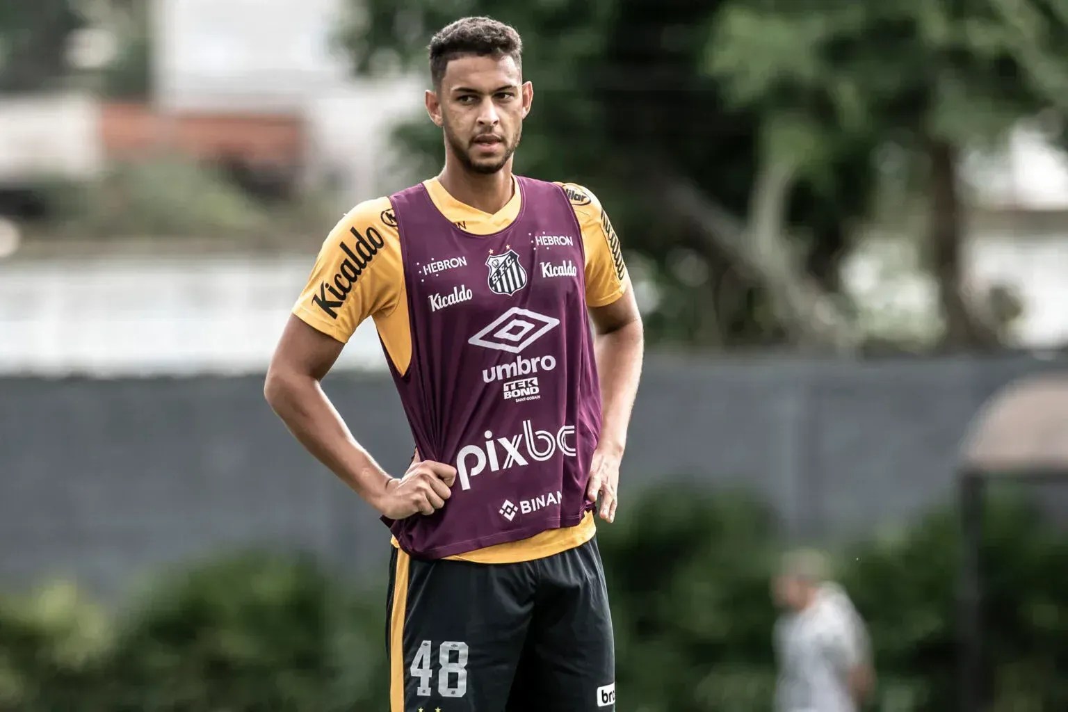 Náutico acerta a contratação de zagueiro emprestado pelo Santos