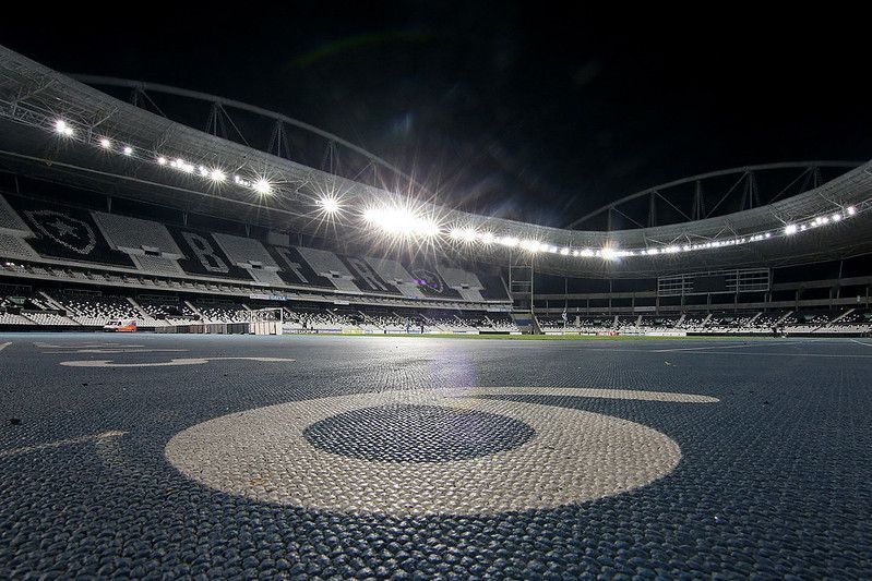 Vasco encaminha acordo para mandar jogos no estádio de rival em 2026
