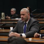 Silveira gastou dobro do tempo necessário para chegar até hospital, diz PF