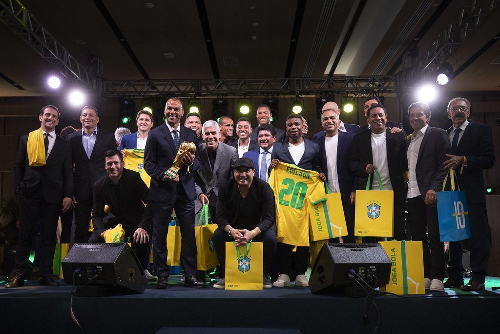 Campeão mundial pelo Brasil é anunciado como técnico de base em gigante europeu