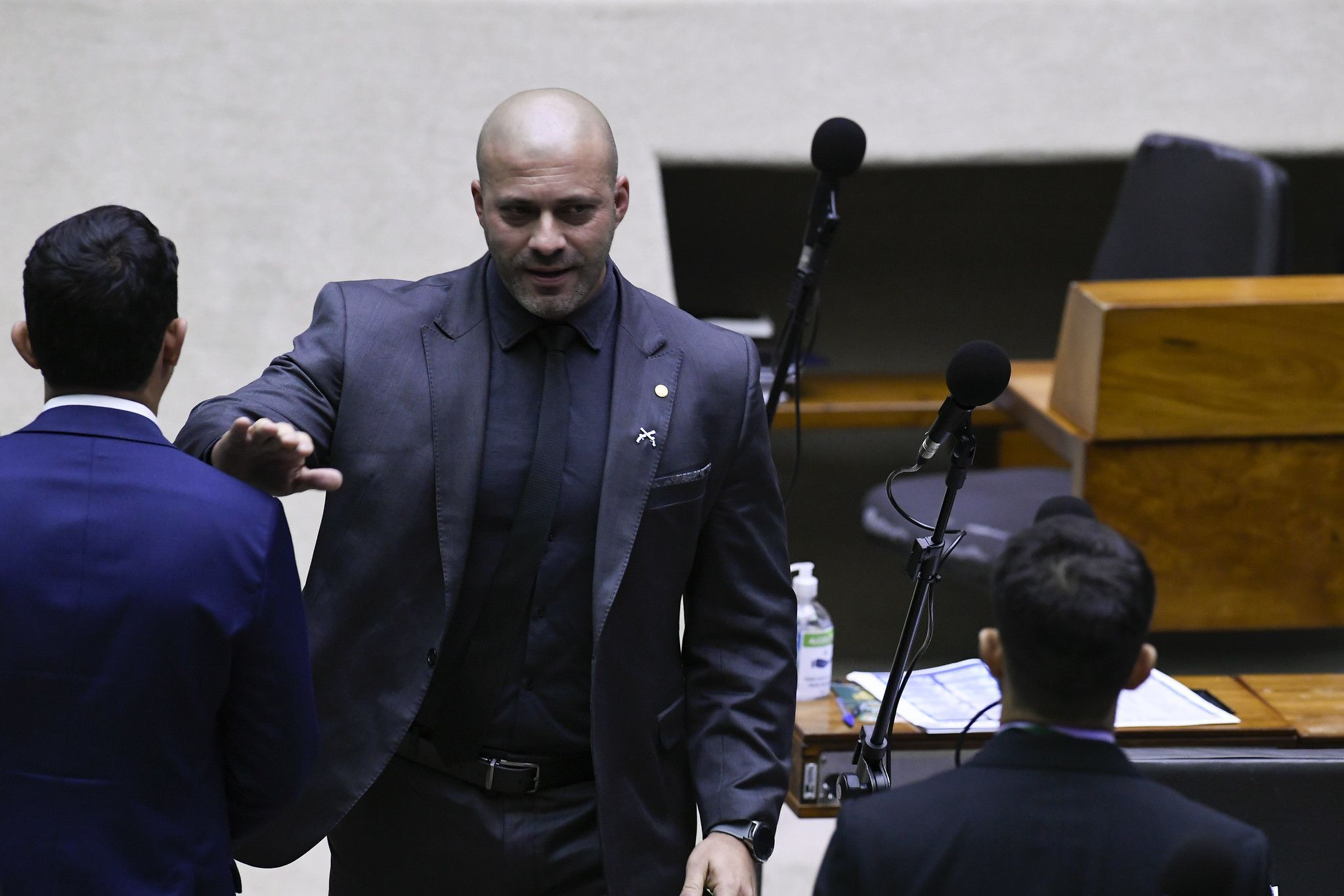 Daniel Silveira vira réu por uso de celular em presídio
