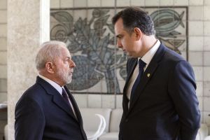 Lula e Alckmin tentam último apelo a Pacheco
