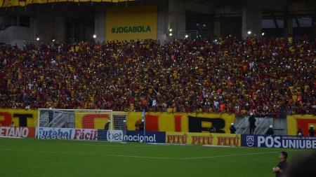 Torcida do Sport nas arquibancadas da Arena de Pernambuco