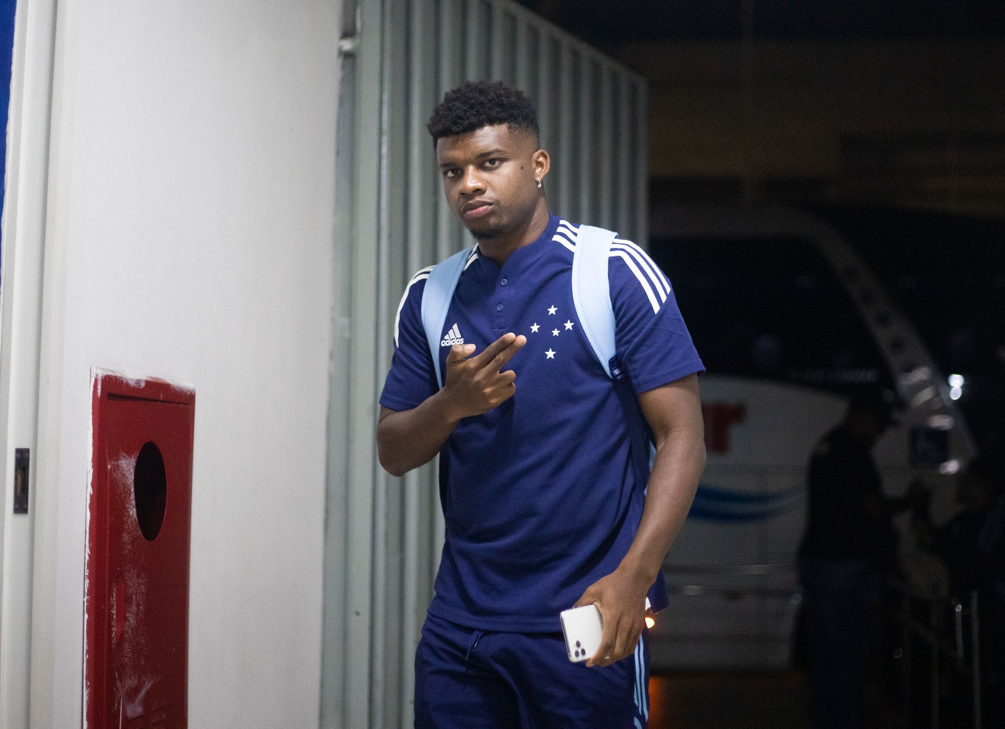 Ex-Cruzeiro e Flamengo rescinde com clube da Série B após quatro meses parado