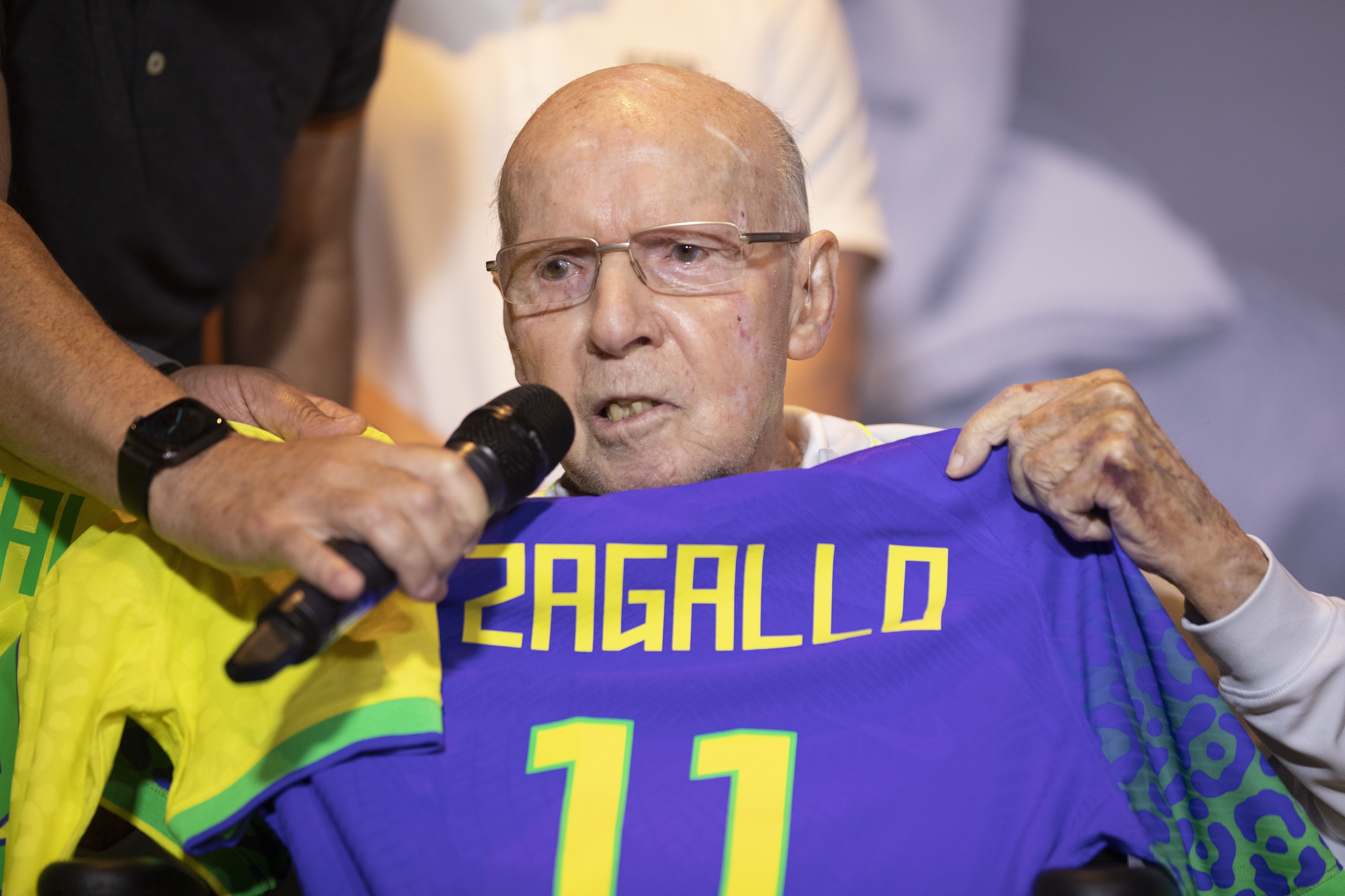 Velório de Zagallo será aberto ao público, neste domingo (7), na sede da CBF