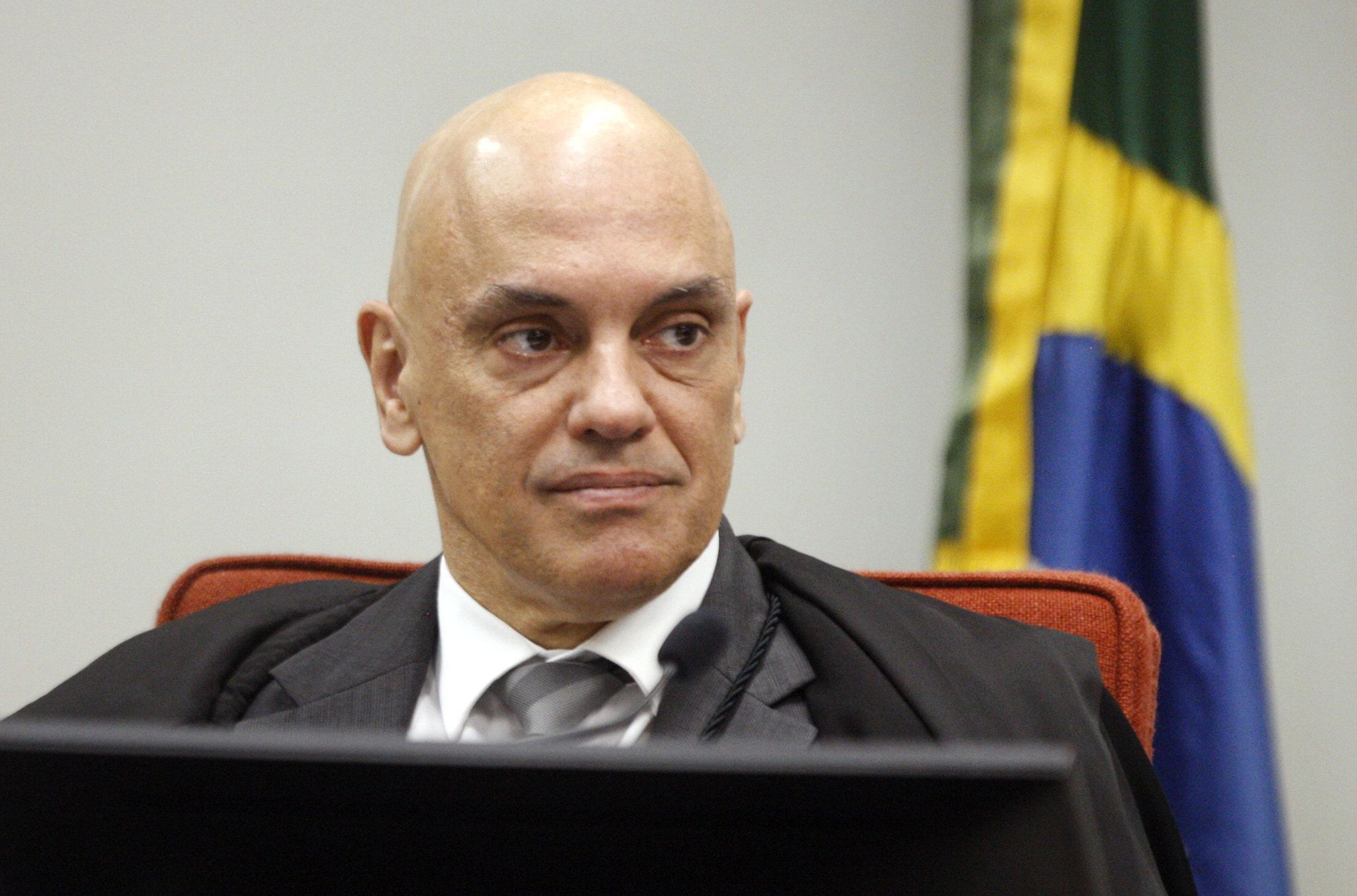 Alexandre de Moraes vota pela condenação de 12 réus do 8 de janeiro