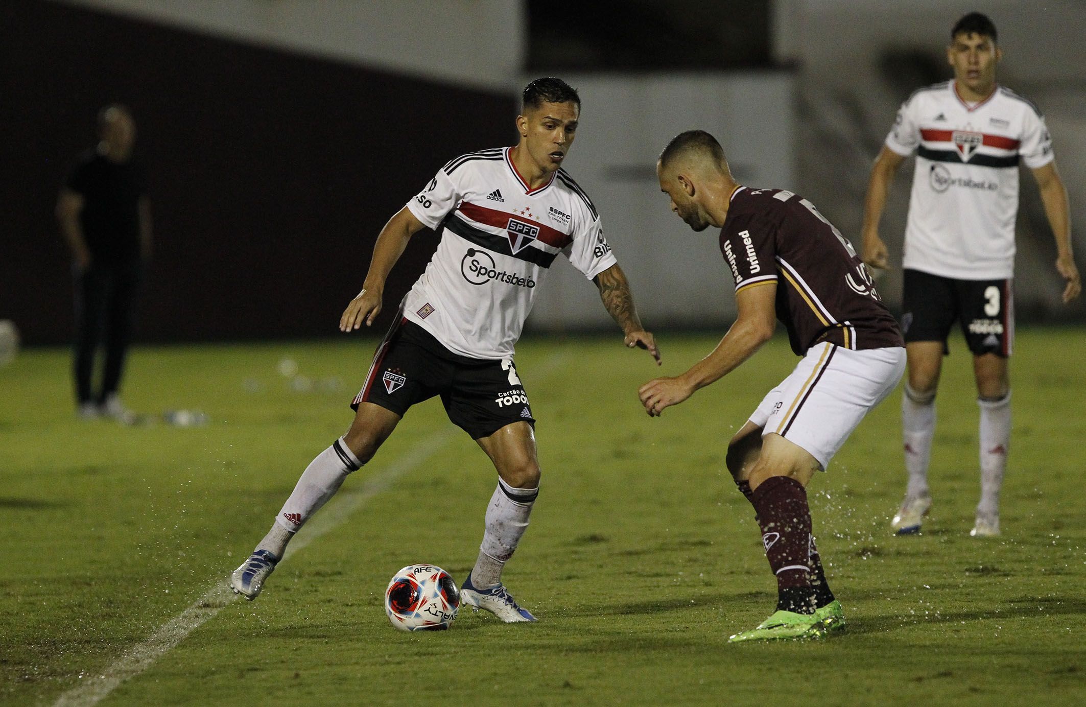 Igor Vinícius desabafa sobre expectativa de voltar pelo São Paulo após lesões