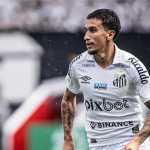 Grêmio encaminha contratação do volante Dodi, do Santos