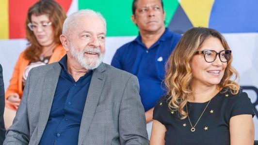 Após cirurgia, angústia deu espaço para tranquilidade, diz Janja sobre Lula | CNN Brasil