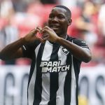 Jogador usa time mineiro como exemplo em defesa da temporada do Botafogo
