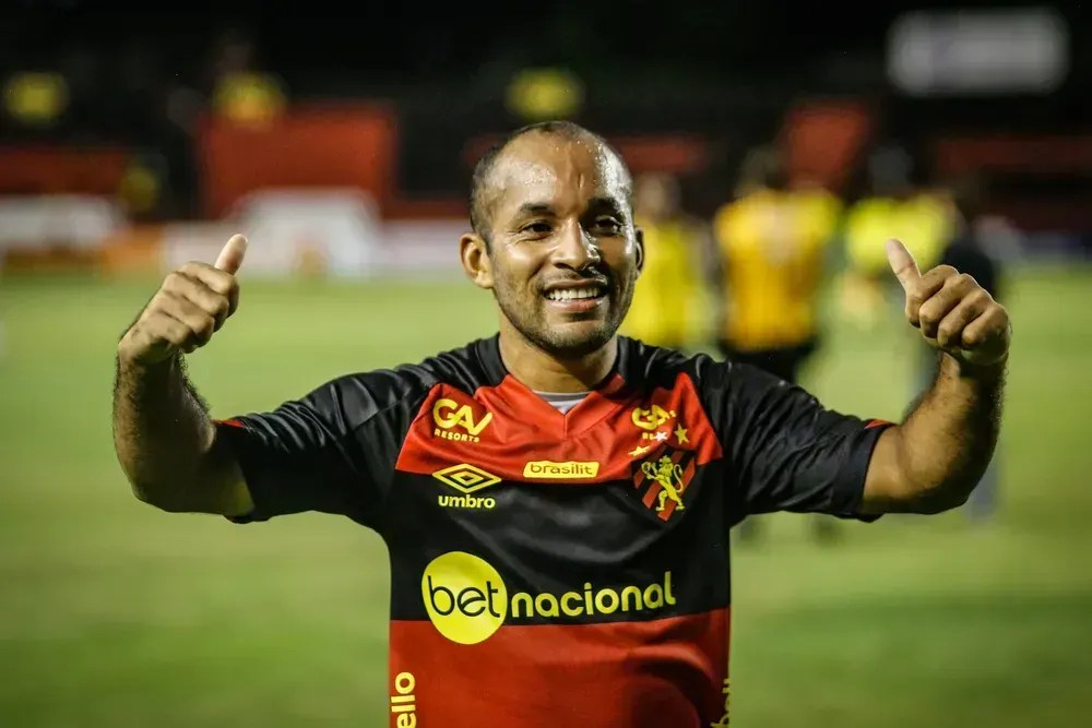 Fortaleza empresta o atacante Edinho, ex-Sport, para clube da Série B