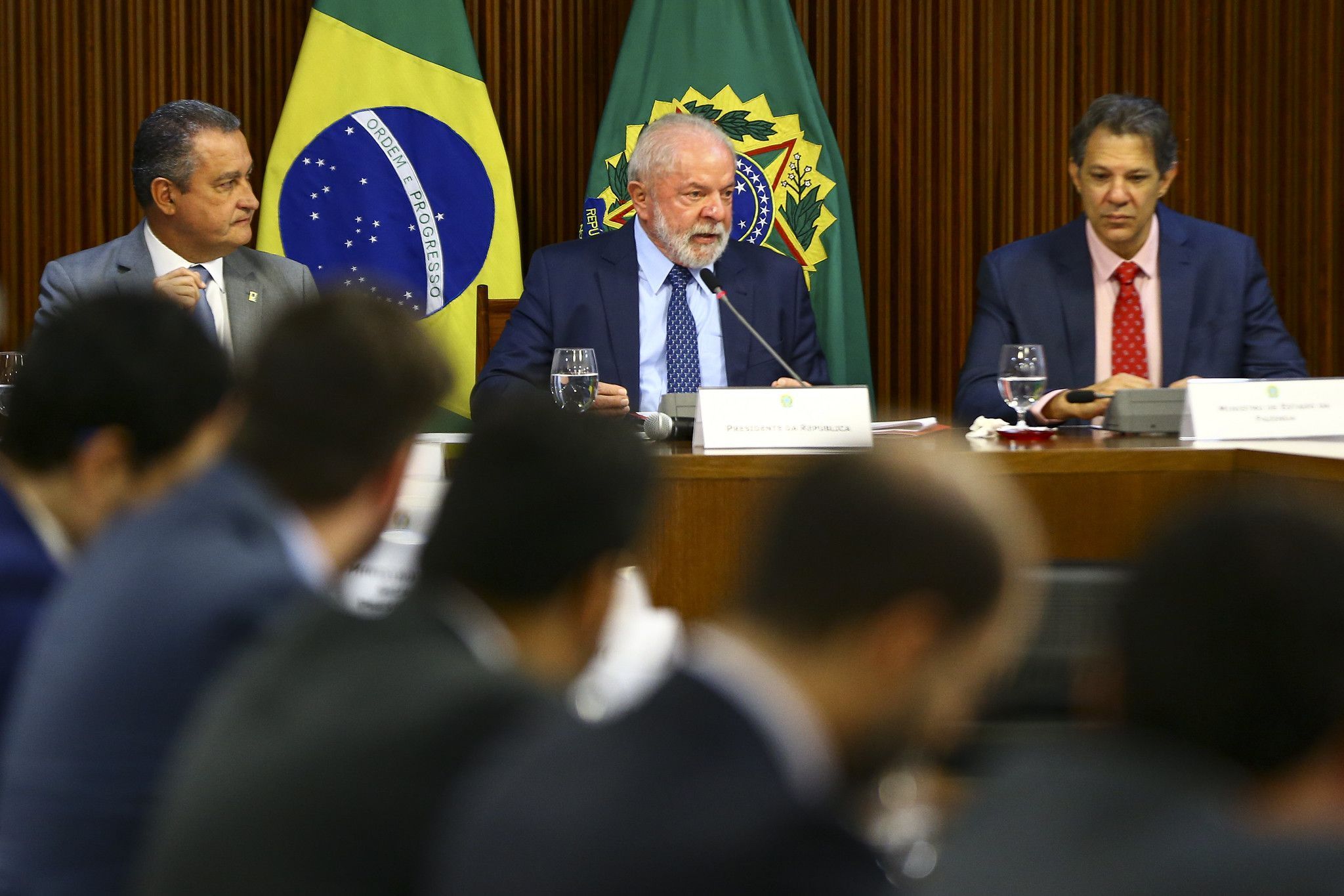 Governo Lula aumenta em até 42% valores de diárias para ministros em viagens