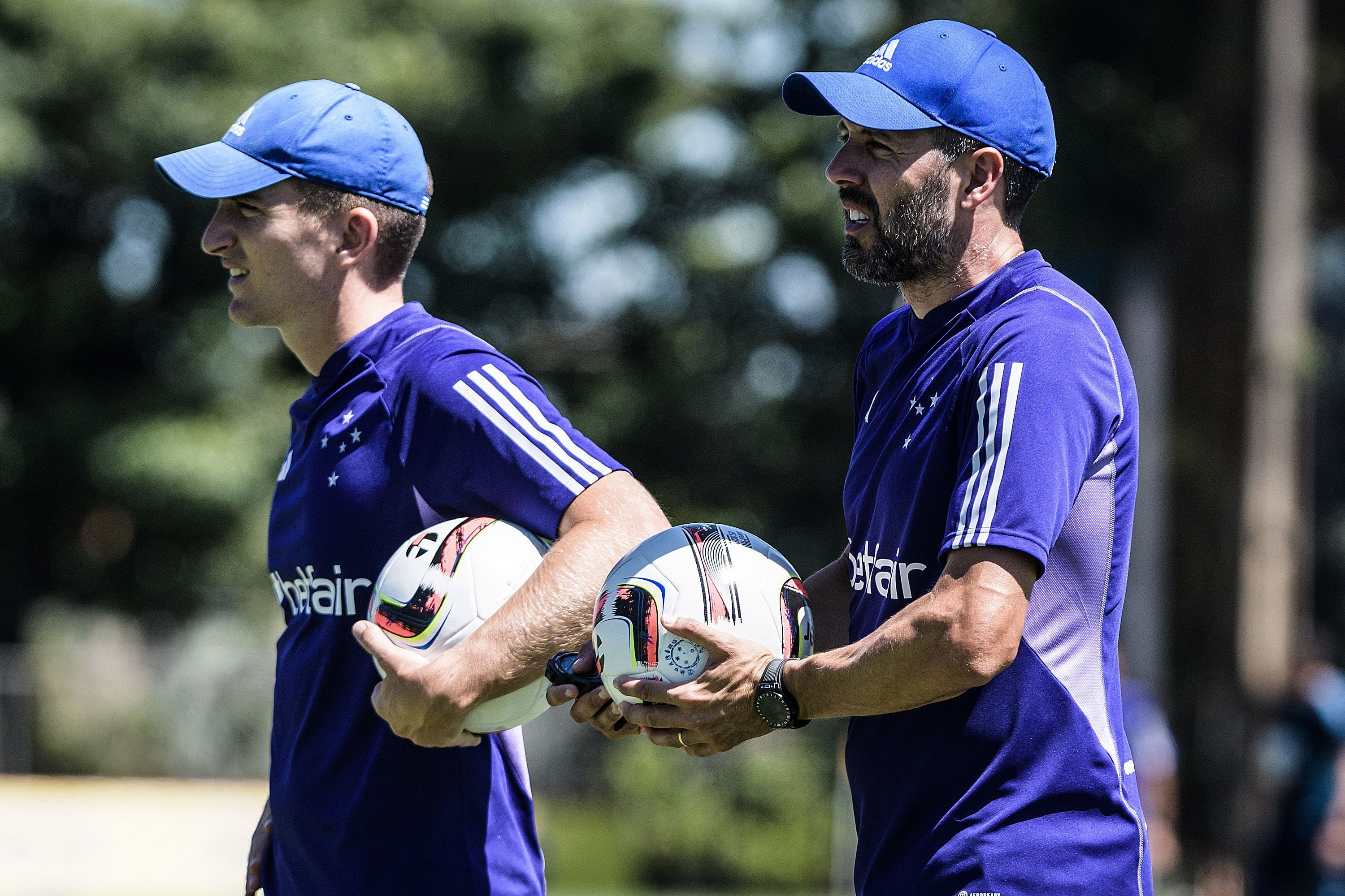 Ex-Cruzeiro é anunciado por clube uruguaio e disputará Copa Libertadores