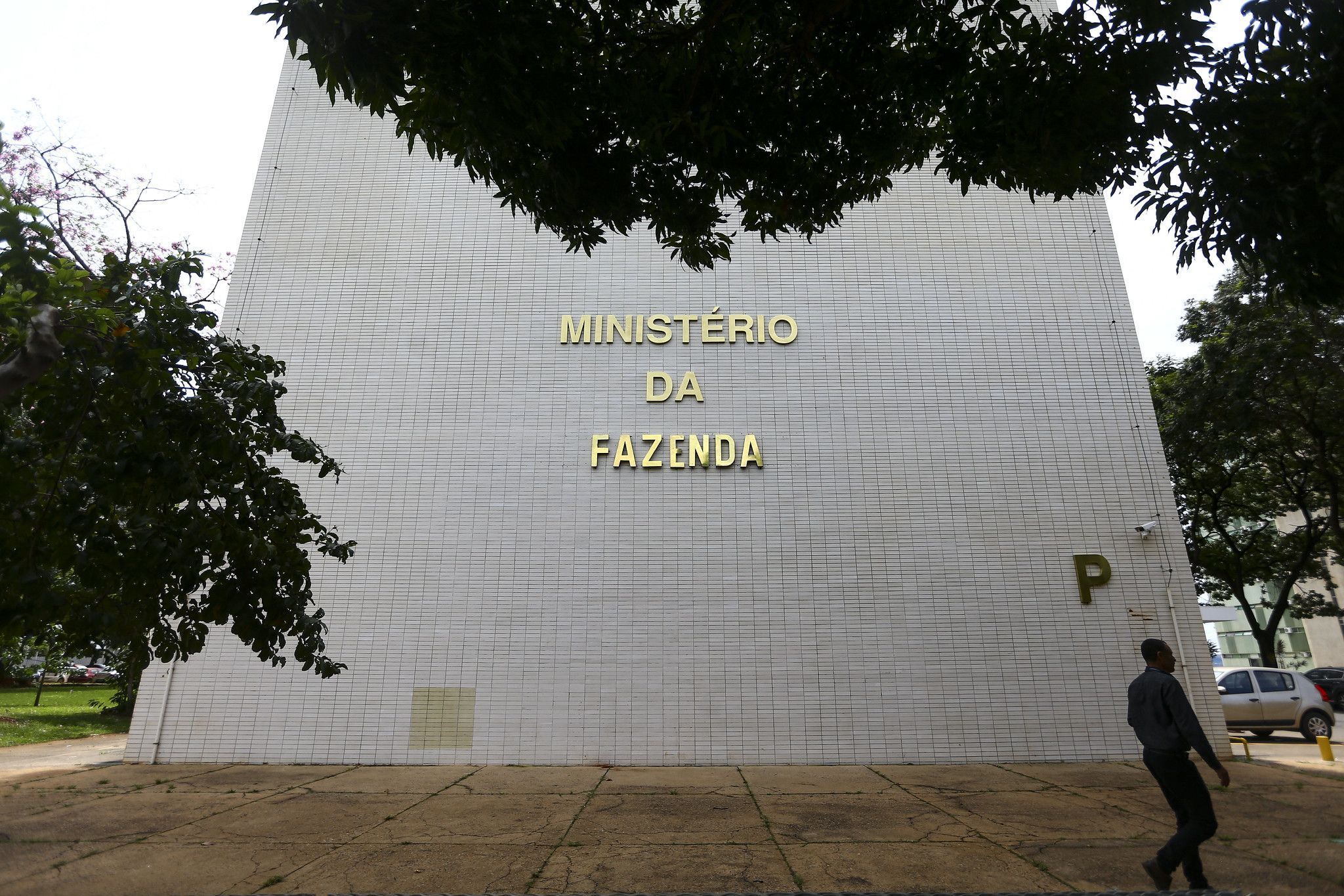 Governo reduz expectativa de crescimento do PIB em 2025