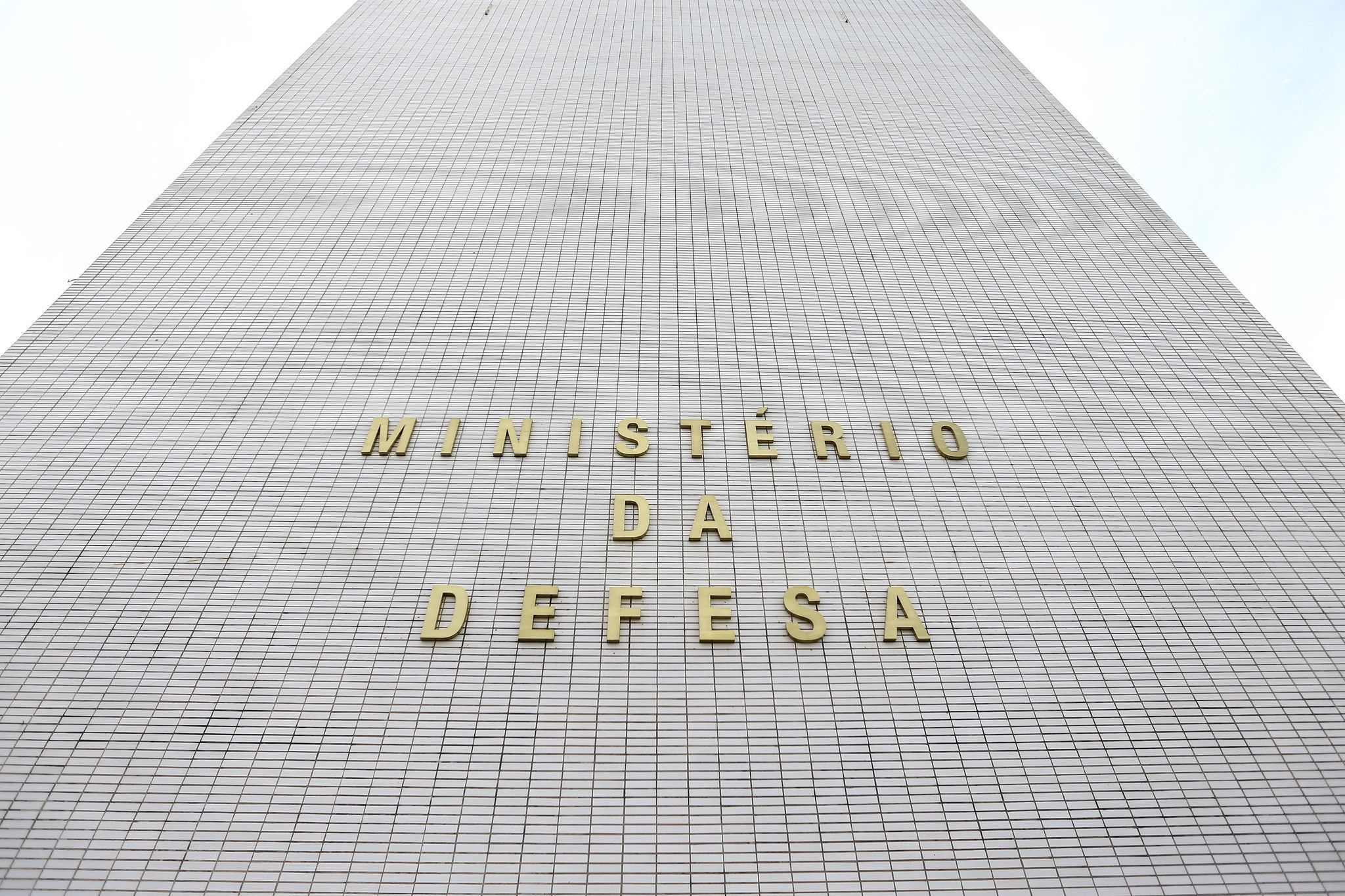 Governo corta R$ 430 milhões dos orçamentos da Defesa, Polícia Federal e Abin