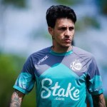 Jean Carlos se aproxima do Criciúma após rescisão com o Juventude