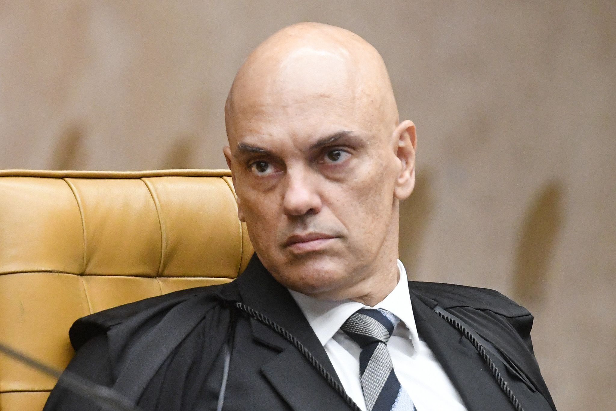 Moraes defende regulamentação das redes sociais e anuncia a criação de grupo de trabalho contra golpistas