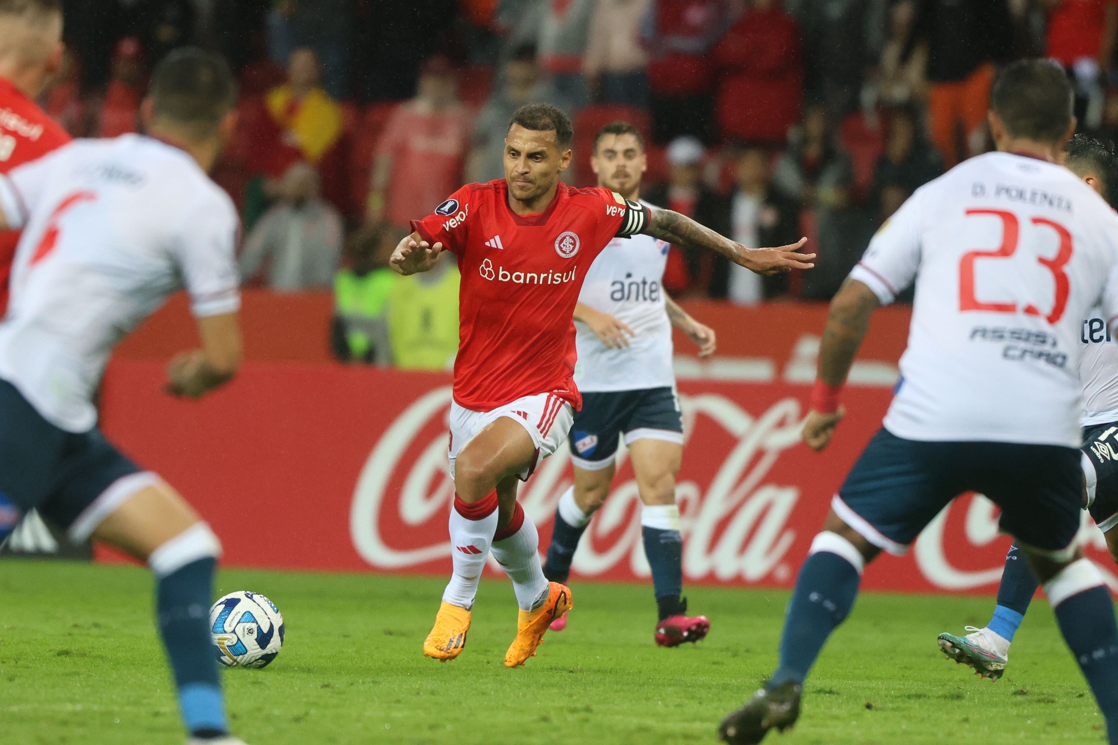 Inter e Nacional voltam a se enfrentar na Libertadores; relembre o histórico