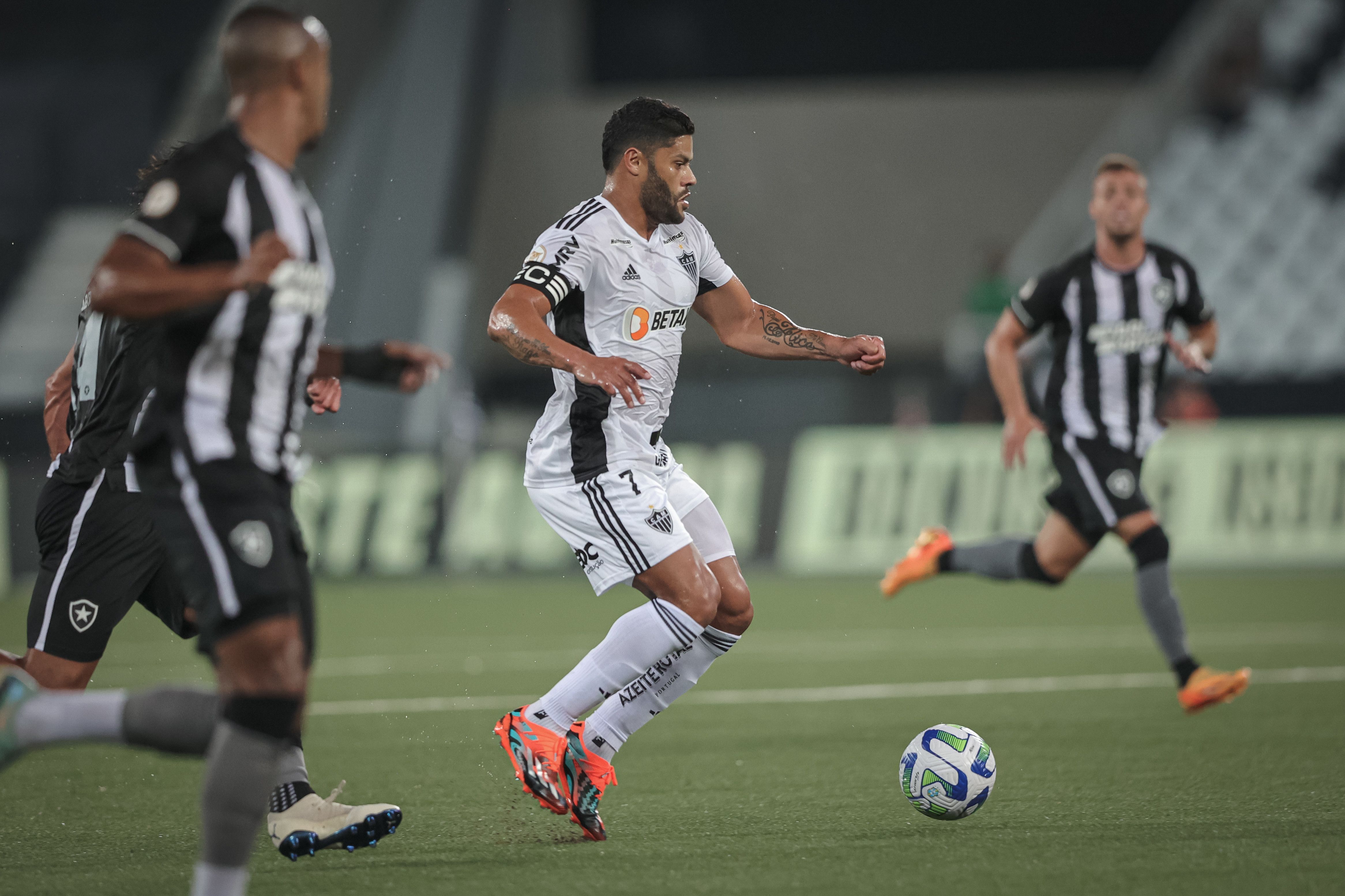 Por reabilitação, Atlético encara vice-líder Botafogo pelo Brasileiro