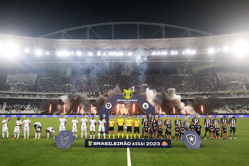 Governo notifica Botafogo e CBF por exibição de anúncio de site de acompanhantes