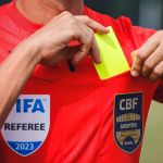 Atriz deixa o pornô e anuncia carreira no futebol para realizar sonho