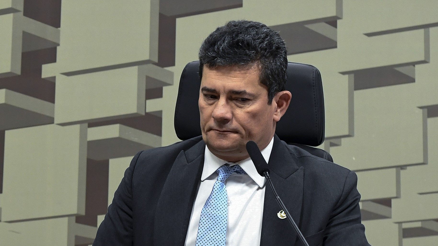Relator vota contra cassar mandato de Sergio Moro e julgamento é suspenso
