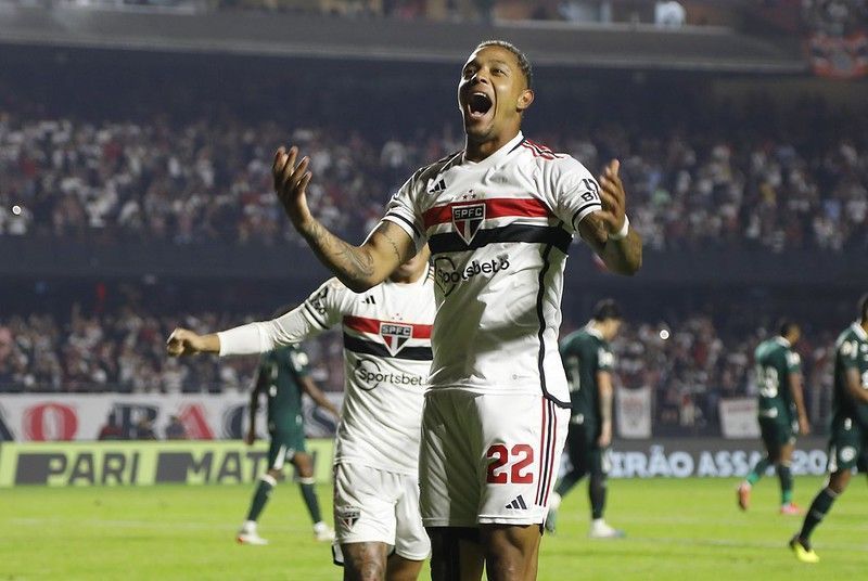 Vasco oficializa a contratação de David, atacante ex-Cruzeiro, São Paulo e Inter