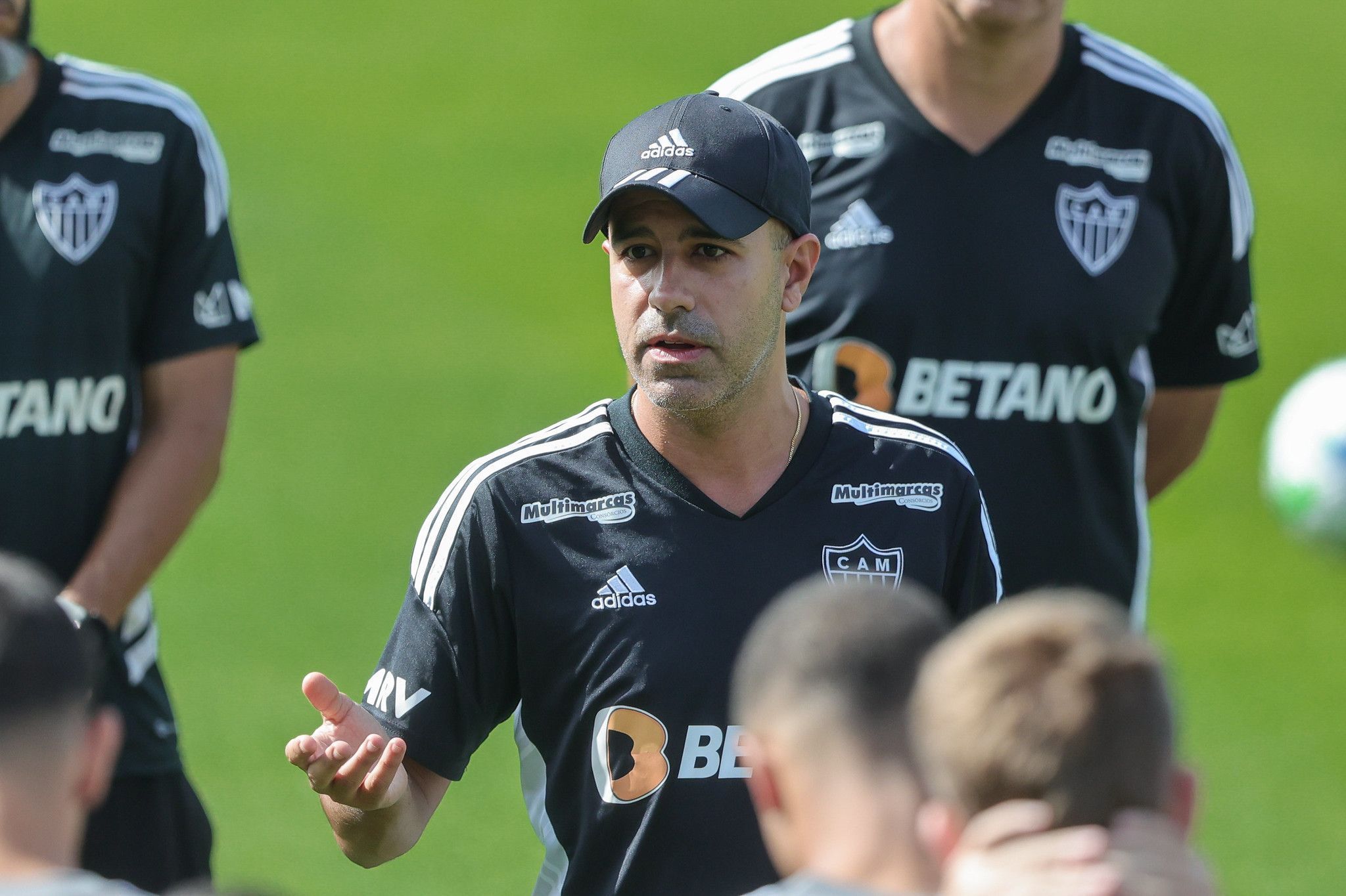 Quem comandará treino do Atlético após saída de Felipão